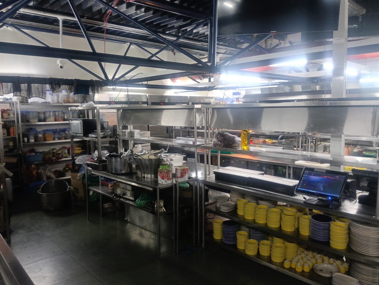 Heavy-duty commercial kitchen work bench by Bangalore Kitchen Equipments